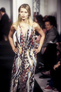 1091245521_Missoni1993WomenRTW36.thumb.jpg.8a874b82f81bc255b0076db8692f8c0e.jpg