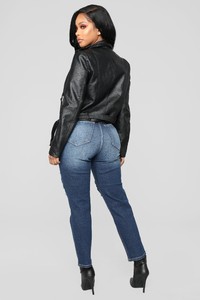 11-02-18_Studio_2_09-51-32_WV75981SDK_DarkDenim0494_JD.jpg