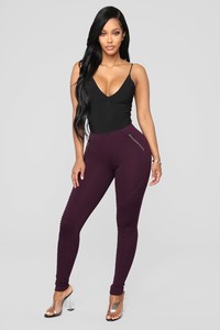 11-02-18_Studio_2_13-23-47_V18489_Plum0568_JD.jpg