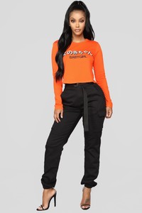 11-05-18_Studio_1_11-33-27_RT73321_Orange_0222_JD_CC_AJ_AJ.jpg