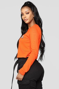 11-05-18_Studio_1_11-33-54_RT73321_Orange_0229_JD_CC_AJ_AJ.jpg