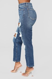 11-1-18_Studio_2_11-30-47_WV75980SDKD_DarkDenim0494_DM.jpg