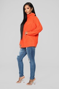 11-1-18_Studio_2_14-13-45_IT1268_Orange0459_DM_080a63bc-7f22-461c-808a-9ae5b9080df2.jpg