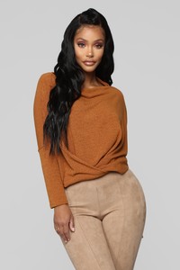 11-12-18_Studio_1_10-08-16_T16540_Camel_0131_AG.jpg