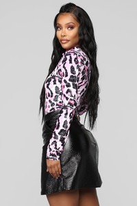 11-12-18_Studio_1_14-19-44_ET2336_Pink_0264_NT.jpg