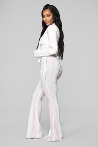 11-12-18_Studio_1_15-23-00_K7539_Whitecombo_0407_DM.jpg
