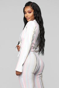 11-12-18_Studio_1_15-23-03_K7539_Whitecombo_0408_DM.jpg