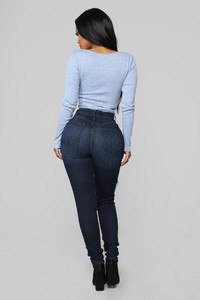 11-15-18_Studio_3_14-12-39_T10547_Blue_0625_NT.jpg