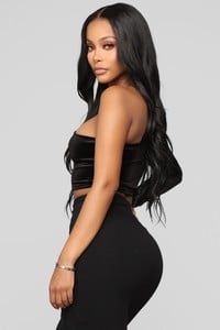 11-16-18_Studio_2_10-32-21_T2779_Black0477_JD.jpg
