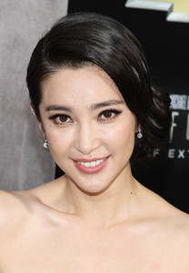 Li+Bingbing+Transformers+Age+Extinction+Premieres+snDJDSsxs6cx.jpg