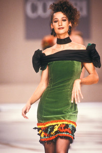 1199830643_EnricoCoveri1988WomenRTW179.thumb.jpg.cf3b83f1cc2fbcd4fc0df9ff33efce96.jpg