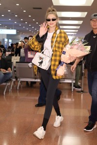         gig131118BZNimage105.jpg