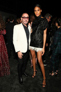 1277594584_CindyBrunaCFDAVogueFashionFund15thAnniversary4Jpb7B6OBVQx.thumb.jpg.faa89575c1fd8c17f7b9e386d2fb9b57.jpg