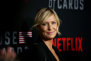 Robin+Wright+Los+Angeles+Premiere+Screening+gyVV_V6ndlUx.jpg