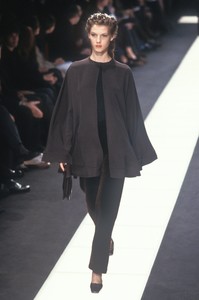 1334089486_GiorgioArmani1997WomenRTW10.thumb.jpg.7704456fa8b8e54707e288fa0f2703fb.jpg