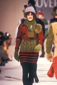 1336475831_EnricoCoveri1988WomenRTW5.thumb.jpg.8d91d4a34f690a38a967067cfd991d2d.jpg