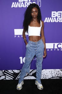 Leomie+Anderson+2018+BET+Experience+Late+Night+7ykayIRLQW3x.jpg