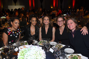 Diane+Lane+2018+Women+Media+Awards+Inside+R91GpYaDJ2Nx.jpg