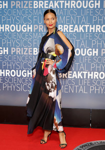 Thandie+Newton+2019+Breakthrough+Prize+Red+pYQGc7kAqaDx.jpg