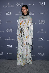 Tao+Okamoto+WSJ+Magazine+2018+Innovator+Awards+DDjJu2qjXr7x.jpg