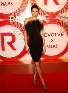 Kendall+Jenner+Revolve+Second+Annual+REVOLVEawards+ElD1h80-sDmx.jpg