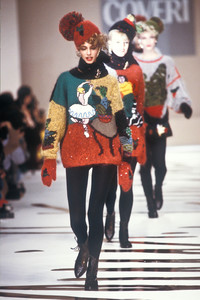 1494296898_EnricoCoveri1988WomenRTW7.thumb.jpg.1bdf0536114a6f18724fa2c636daa6df.jpg