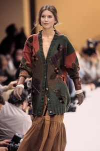 1523137143_LesCopains1993WomenRTW77.thumb.jpg.a48d41bfe26f85a211b2568714c44fa2.jpg
