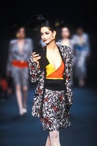 153671976_SoniaRykiel1986WomenRTW13.thumb.jpg.f596b658b4736e1234e98ede212777b5.jpg