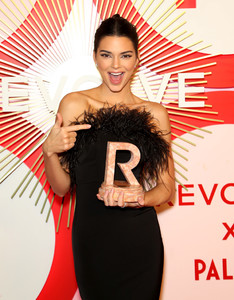 Kendall+Jenner+Revolve+Second+Annual+REVOLVEawards+uHP-xma7NRHx.jpg