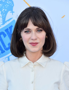 Zooey+Deschanel+2018+Heal+Bay+Bring+Back+Beach+byaKG9ANp1Sx.jpg