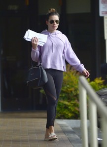          lea141118BZNimage104.jpg