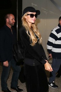        hil231118BZNimage8.jpg
