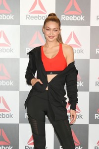          gig141118BZNimage123.jpg