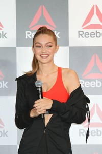          gig141118BZNimage120.jpg