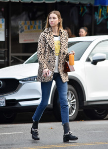 Whitney+Port+3U2XGXafCVQx.jpg
