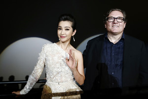 Li+Bingbing+Transformers+Age+Extinction+Berlin+MZ68YymE3cJx.jpg