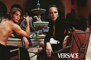 versace 2001 (1).jpg