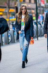 gig041118BZNimage10.jpg