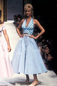 1838101901_HerveLeger1996WomenRTW182.thumb.jpg.c1bf12a4ccb825cd0719068ec85f0e6b.jpg