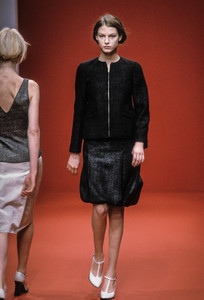 1841310765_MiuMiu1998WomenRTW21.thumb.jpg.6f03d86e7be5cab1f9b02a6de9350094.jpg
