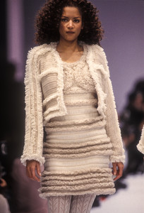 1845082935_LauraBiagiotti1993WomenRTW184.thumb.jpg.04a850982665d5f0e4577737cdfb5776.jpg