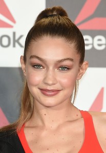          gig141118BZNimage102.jpg