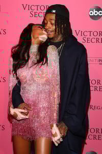 Winnie+Harlow+2018+Victoria+Secret+Fashion+G3YZONMwUxqx.jpg