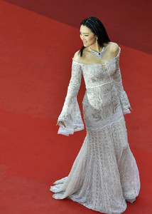 Gong+Li+Cafe+Society+Opening+Gala+Red+Carpet+Ob6U_C9IJ_ox.jpg