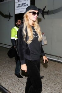        hil231118BZNimage5.jpg