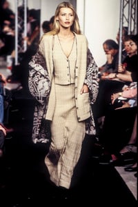 1971850123_Missoni1993WomenRTW42.thumb.jpg.81934edbe414927cdf139b6de73f38af.jpg