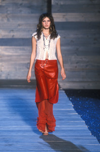 1977416306_RifatOzbek1998WomenRTW51.thumb.jpg.e862a58516db794ca20ffe04a3b01fb7.jpg