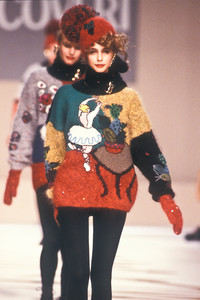 1981948818_EnricoCoveri1988WomenRTW8.thumb.jpg.f8a229b5406b75512831cf149335ad91.jpg