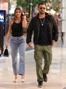 Sofia+Richie+Scott+Disick+Windsor+Smith+Store+UIGIYUs6Ss6x.jpg