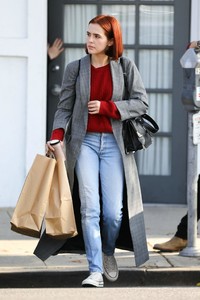 zoe091118BZNimage105.jpg